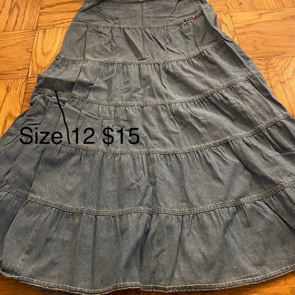 Skirts like new condition. Size and price on photo. Ask for a bundle price. - Picture 9 of 10
